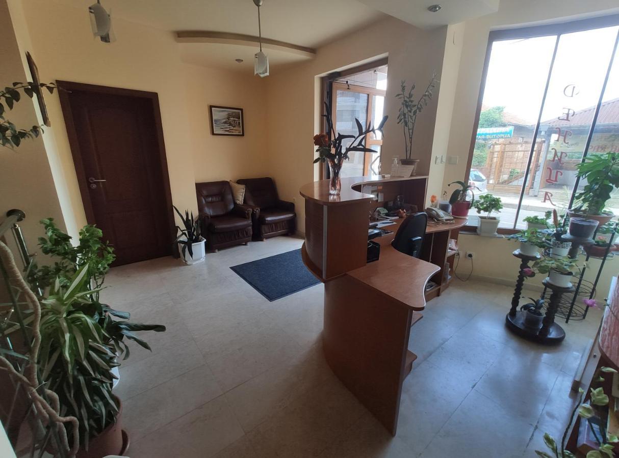 Family Hotel Denica Obzor Zewnętrze zdjęcie